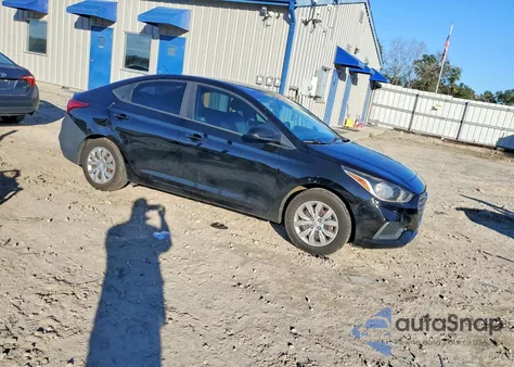 2018 Hyundai Accent Se z USA, uszkodzony, nr VIN 3KPC24A33JE012014